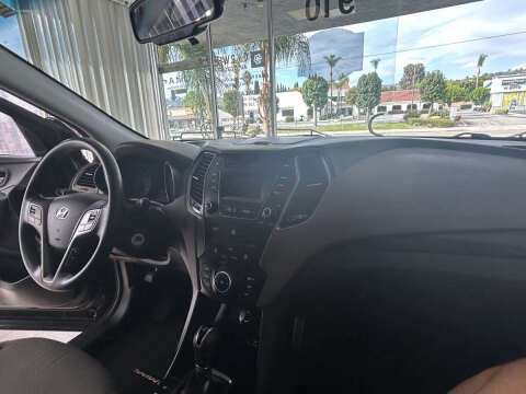 2016 Hyundai Santa Fe SE