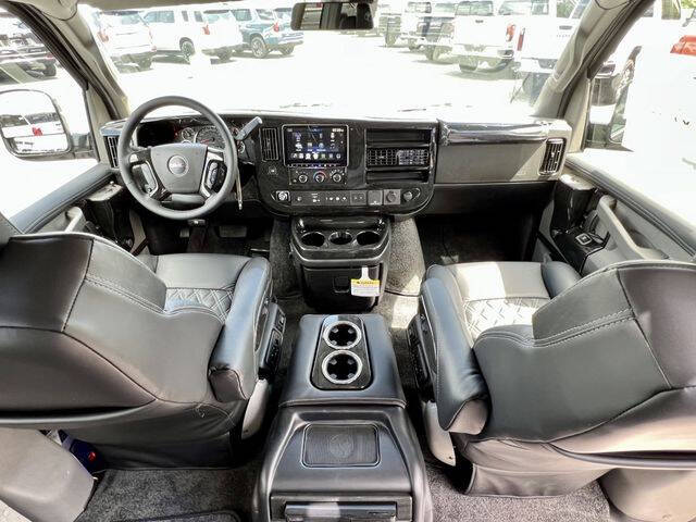 2026 GMC Savana 2500