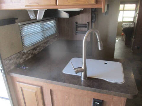 2016 Forest River Flagstaff Vlite 30WTBSK