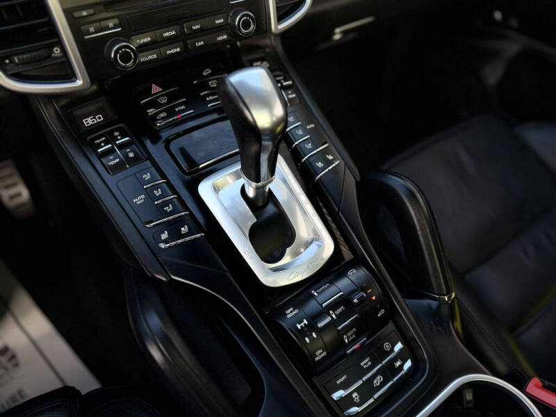 2017 Porsche Cayenne Turbo