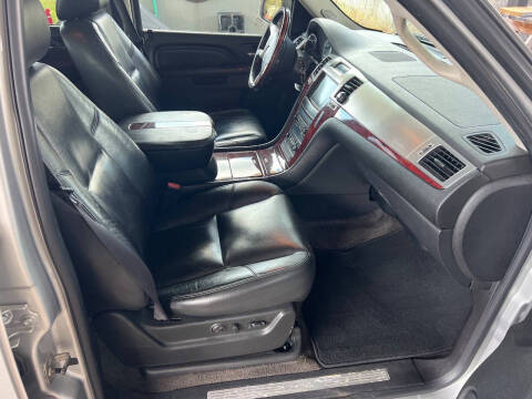 2011 Cadillac Escalade EXT Premium