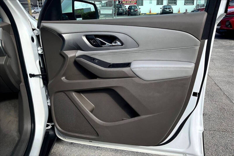 2021 Chevrolet Traverse LT Cloth