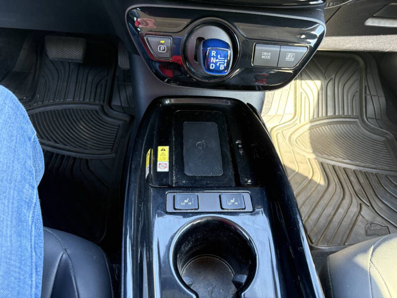 2021 Toyota Prius XLE