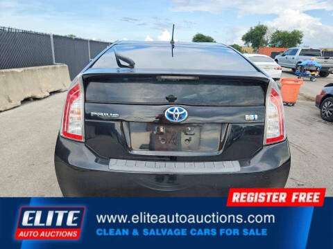 2013 Toyota Prius Two