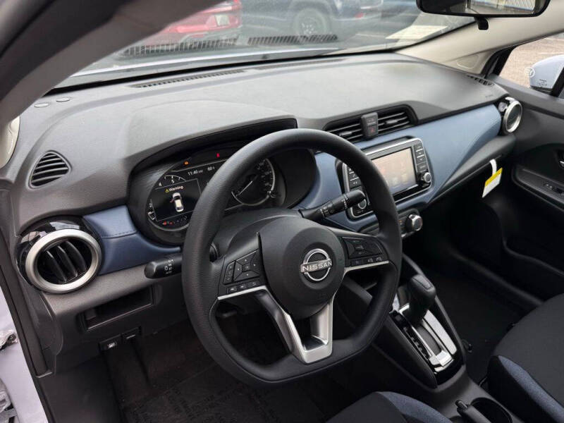 2025 Nissan Versa SV