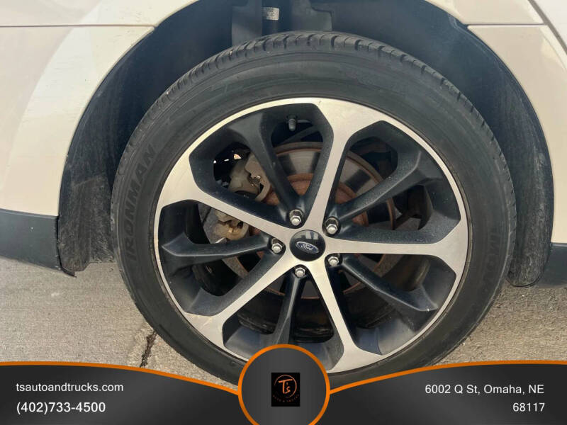 2015 Ford Taurus SEL