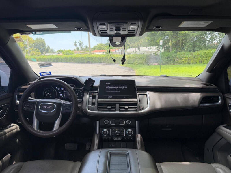 2021 GMC Yukon SLT