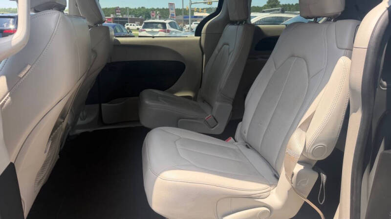 2020 Chrysler Pacifica Touring L