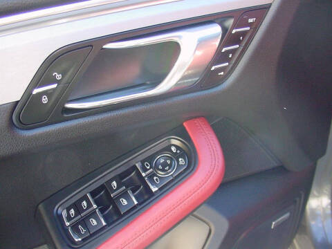 2016 Porsche Macan Turbo