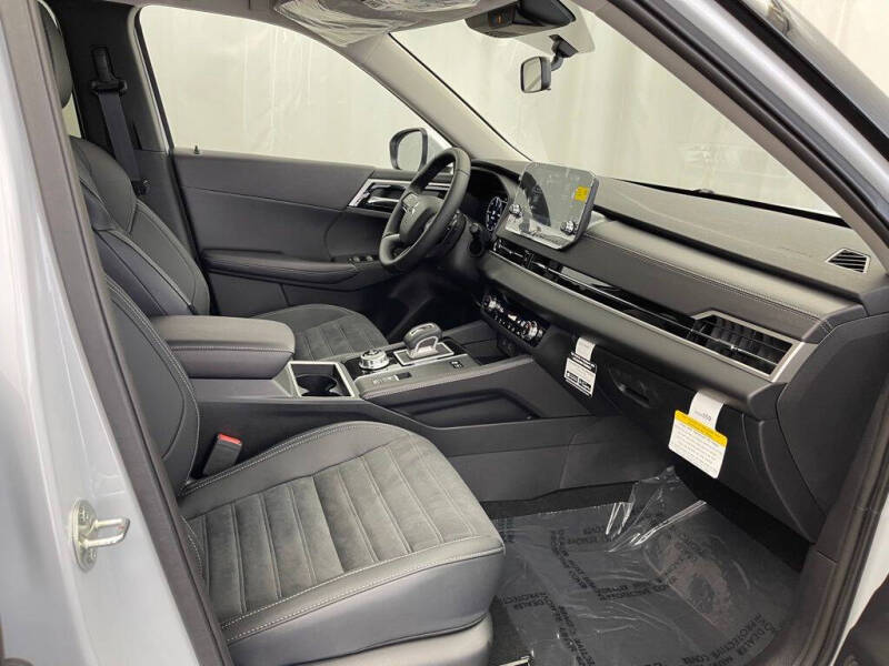 2025 Mitsubishi Outlander PHEV SE