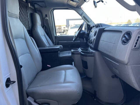 2014 Ford E-Series E-350 SD