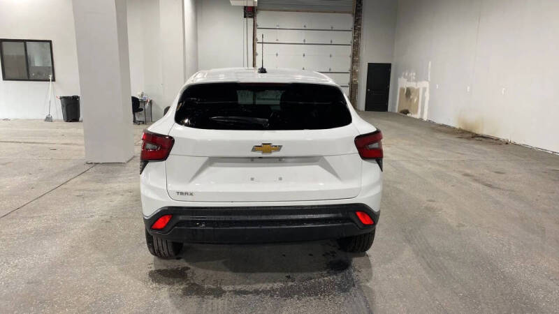 2025 Chevrolet Trax LS