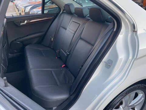 2009 Mercedes-Benz C-Class C 300 Sport 4MATIC