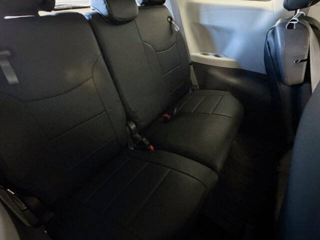 2023 Toyota Sienna LE 8-Passenger