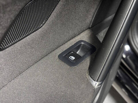 2016 Volkswagen e-Golf SE