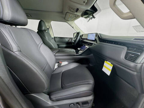 2026 Infiniti QX80 Pure