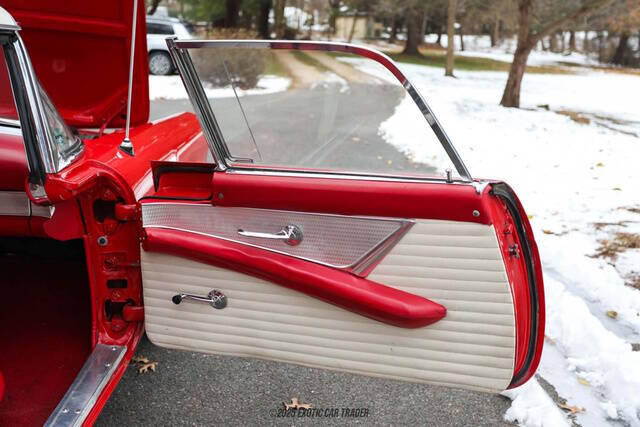 1956 Ford Thunderbird