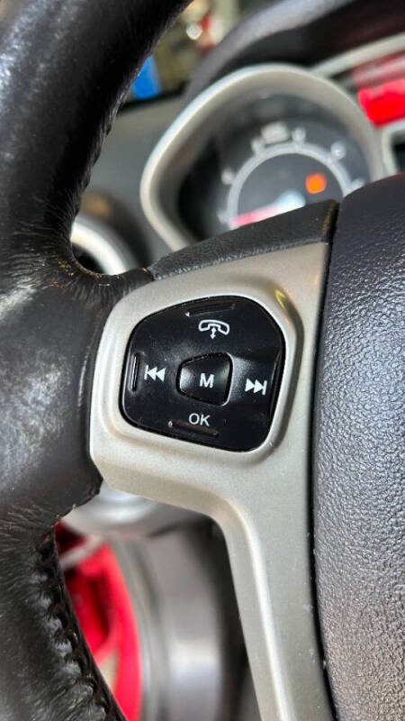 2011 Ford Fiesta SES