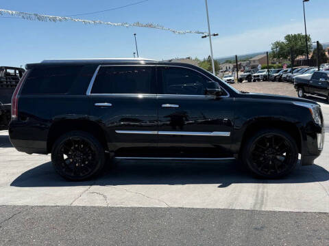 2020 Cadillac Escalade Luxury