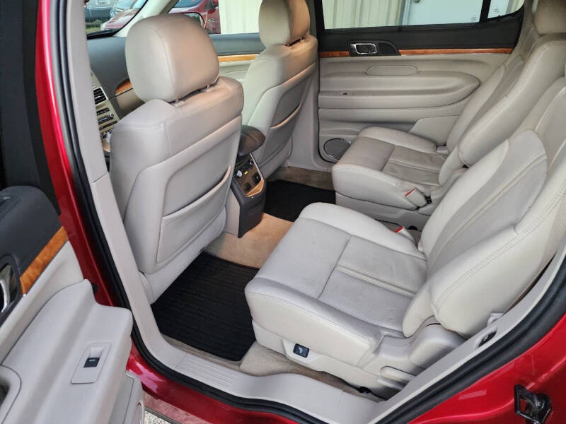 2011 Lincoln MKT