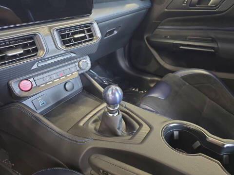 2025 Ford Mustang Dark Horse