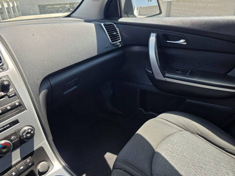 2011 GMC Acadia SLE