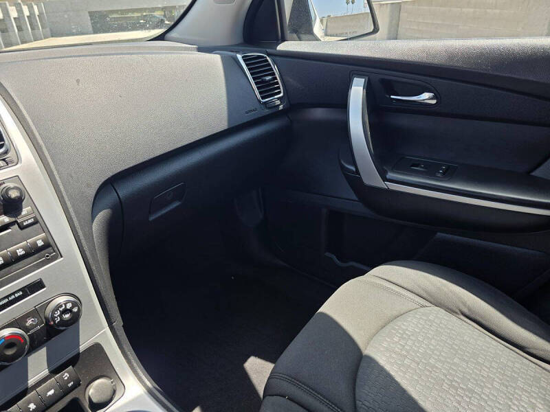 2011 GMC Acadia SLE
