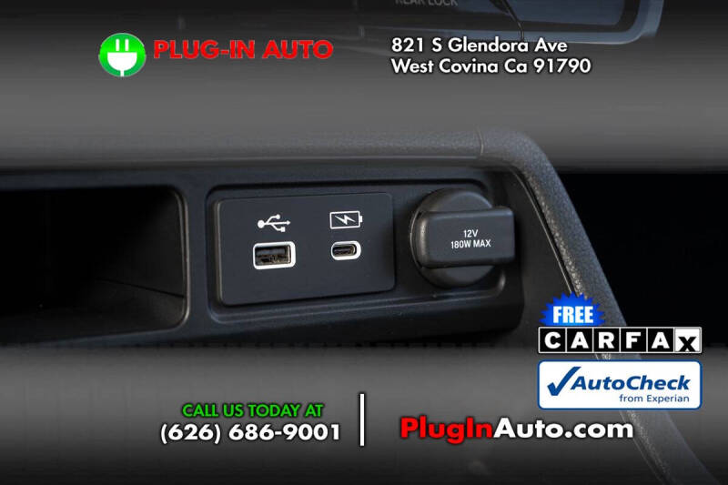 2023 Honda Pilot EX-L w/Rear Captain's Chairs