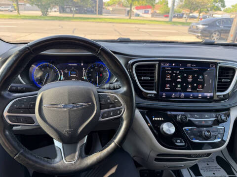 2021 Chrysler Pacifica Touring L
