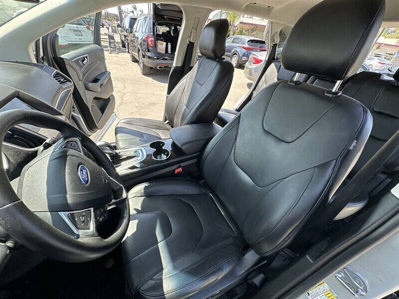 2017 Ford Edge Titanium