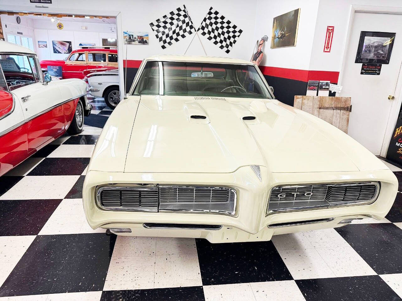 1968 Pontiac GTO 16