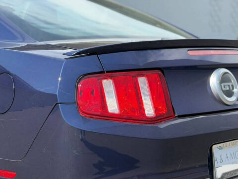 2011 Ford Mustang GT Premium