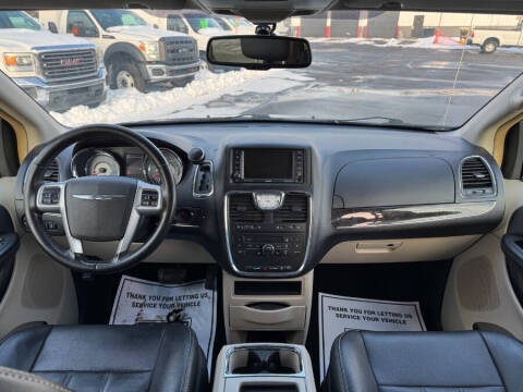 2011 Chrysler Town and Country Touring-L