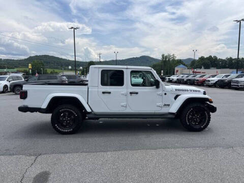 2025 Jeep Gladiator High Tide