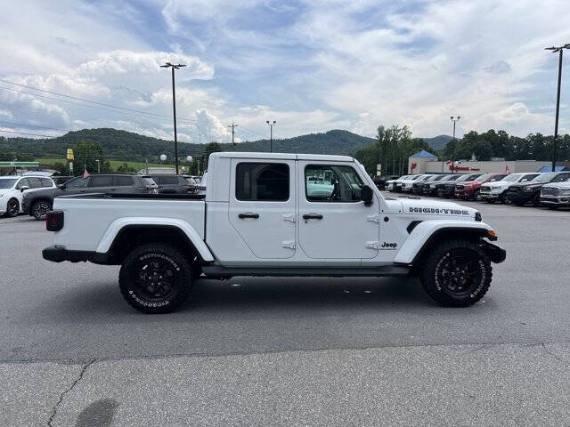 2025 Jeep Gladiator High Tide
