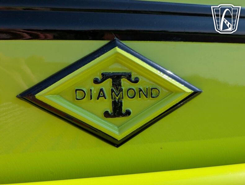 1945 Diamond T 509