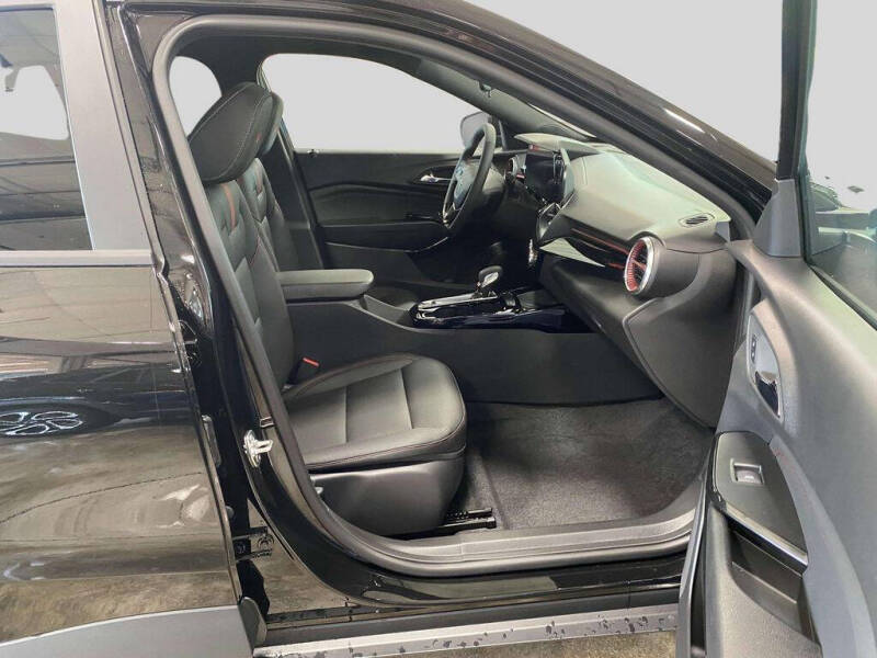 2025 Chevrolet Trax RS