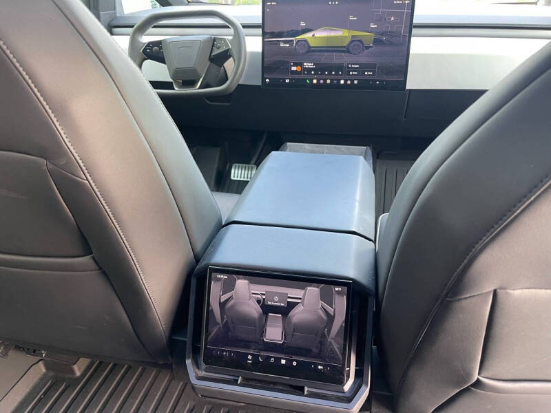 2024 Tesla Cybertruck