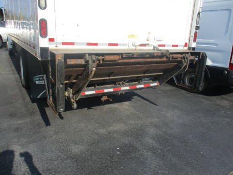 2018 Freightliner M2 106