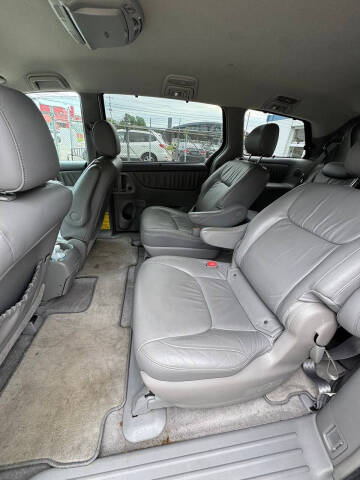 2006 Toyota Sienna XLE 7 Passenger