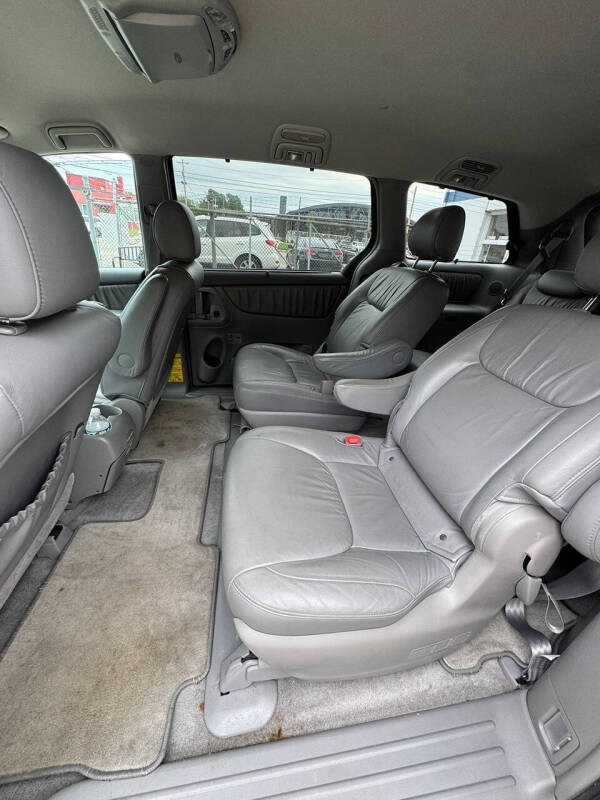 2006 Toyota Sienna XLE 7 Passenger