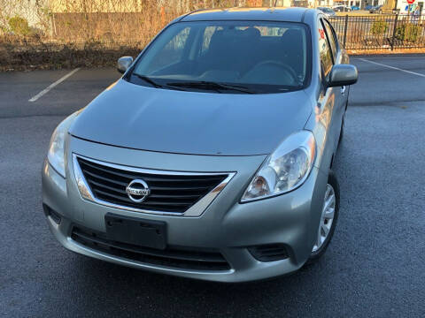 2013 Nissan Versa for sale at MAGIC AUTO SALES in Little Ferry NJ