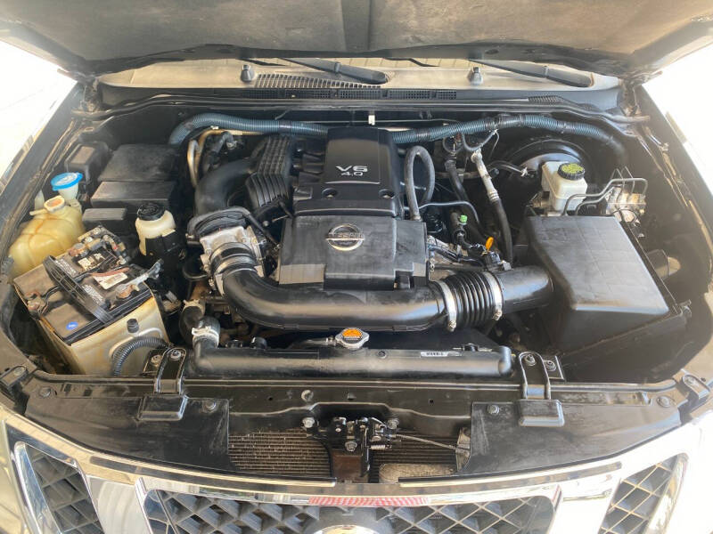 2012 Nissan Pathfinder Silver Edition