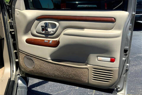 2000 Cadillac Escalade