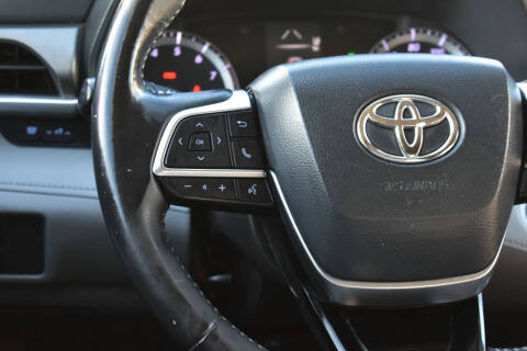 2021 Toyota Highlander LE