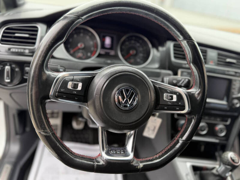 2015 Volkswagen Golf GTI S