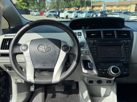 2012 Toyota Prius v Five