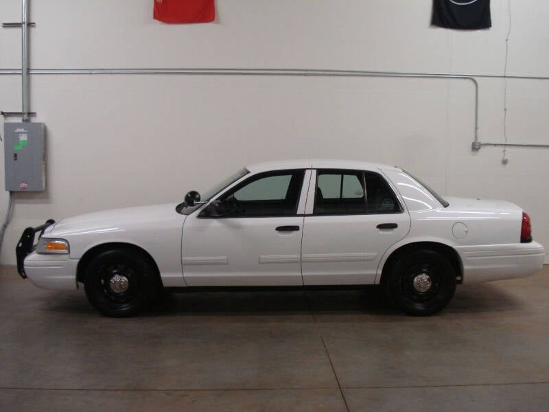 2011 Ford Crown Victoria for sale at DRIVE INVESTMENT GROUP automotive in Frederick MD