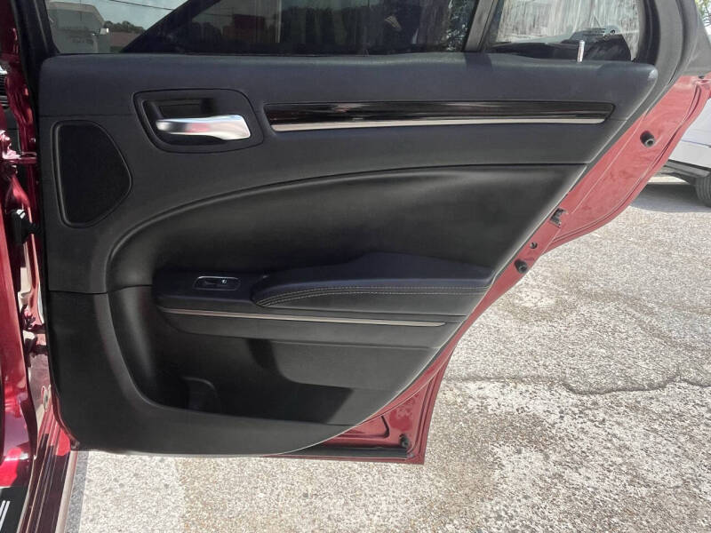 2018 Chrysler 300 S