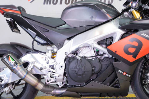 2017 Aprilia RSV4